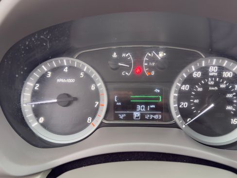 Used 2013 Nissan Sentra SV image 17