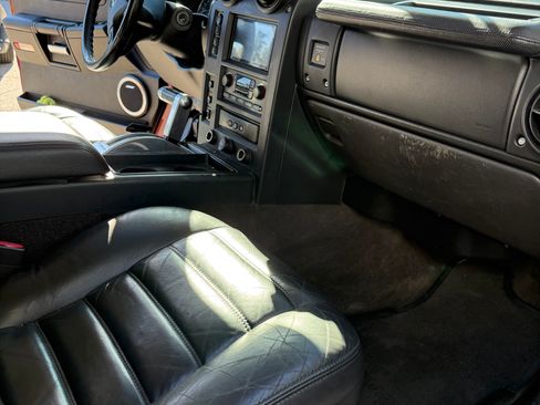 Used 2005 HUMMER H2 w/ Preferred Equipment Group image 11