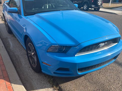 Used 2013 Ford Mustang Premium RWD image 2