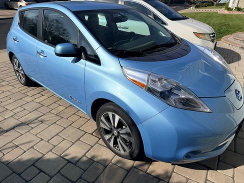 Used 2015 Nissan Leaf SL image 5