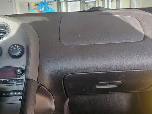 Used 2007 Pontiac Solstice Convertible 2D w/ Premium Package image 10