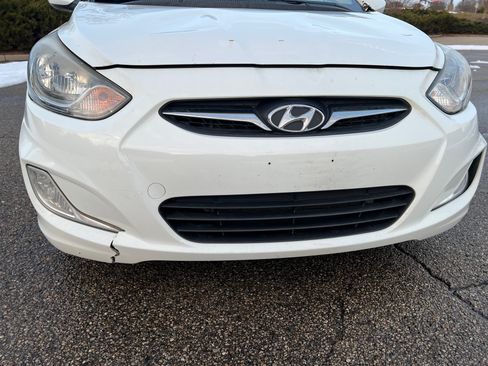 Used 2013 Hyundai Accent GLS w/ Premium Pkg image 6