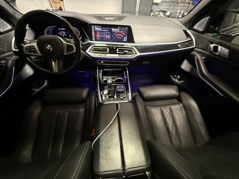 Used 2021 BMW X7 M50i image 5