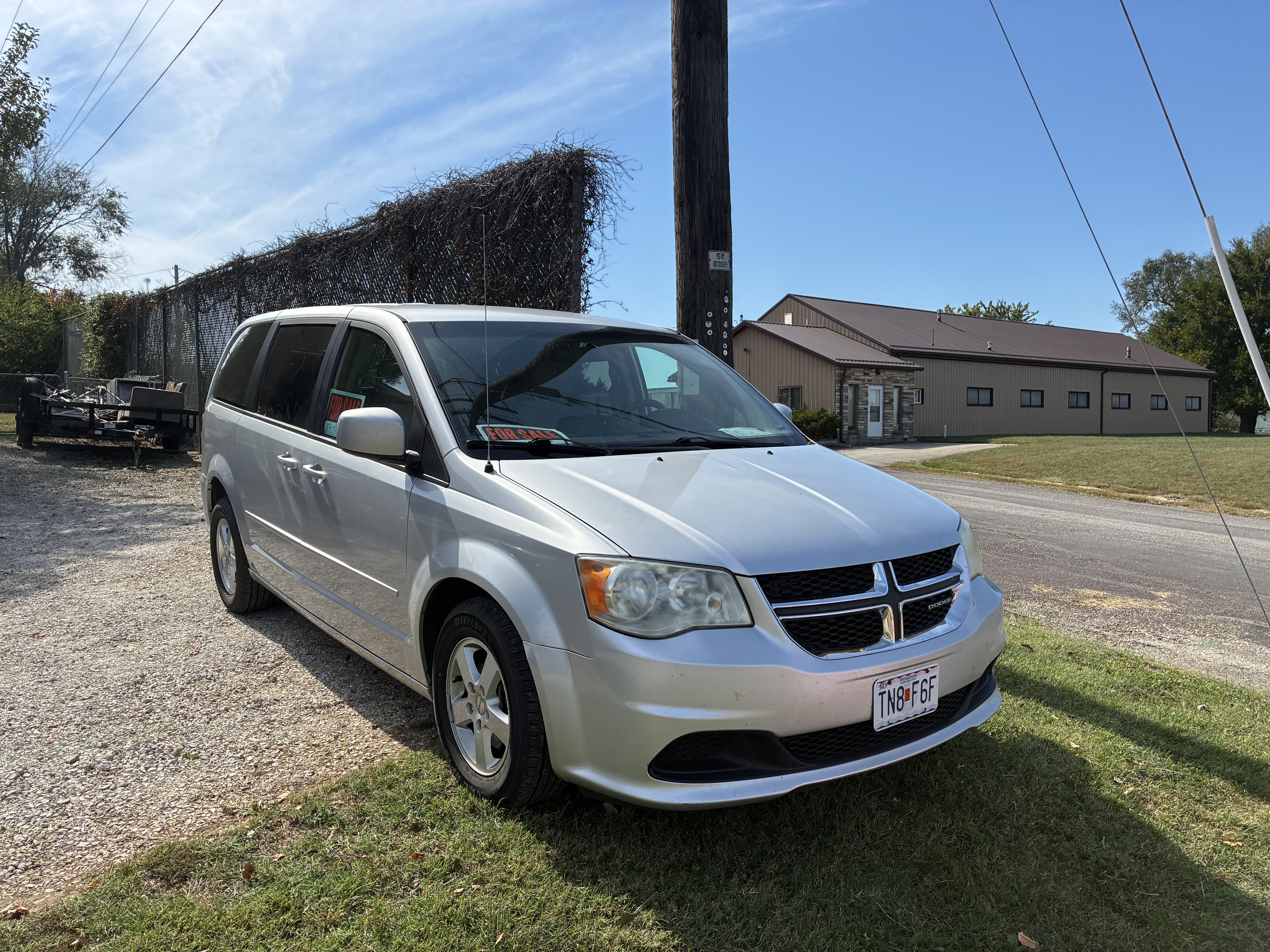 Used 2012 Dodge Grand Caravan SXT FWD image 2