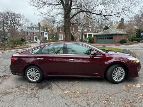 Used 2013 Toyota Avalon Limited image 11