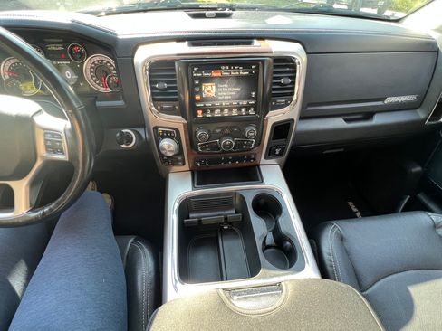 Used 2017 RAM 1500 Laramie image 11