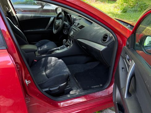 Used 2010 MAZDA MAZDA3 s Sport FWD image 9