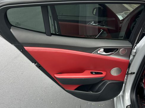 Used 2021 Kia Stinger GT1 image 15