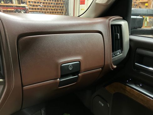 Used 2015 Chevrolet Silverado 2500 High Country w/ Duramax Plus Package image 21