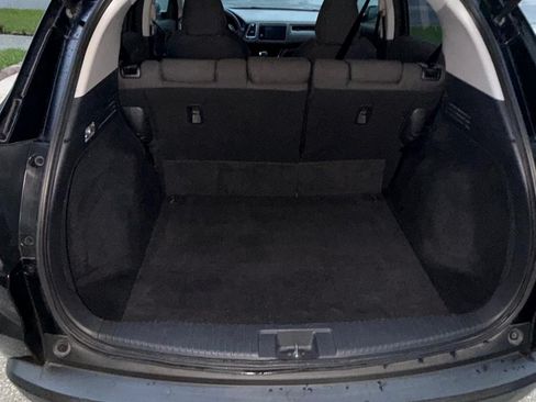Used 2021 Honda HR-V EX image 6
