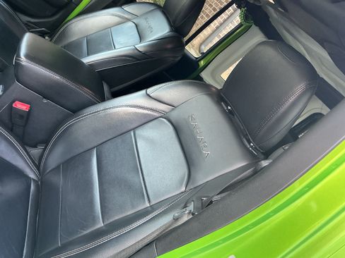 Used 2018 Jeep Wrangler Unlimited Sahara image 6