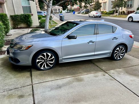 Used 2016 Acura ILX image 1