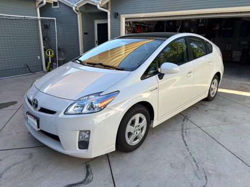 Used 2011 Toyota Prius Four w/ Solar Roof Pkg FWD image 17