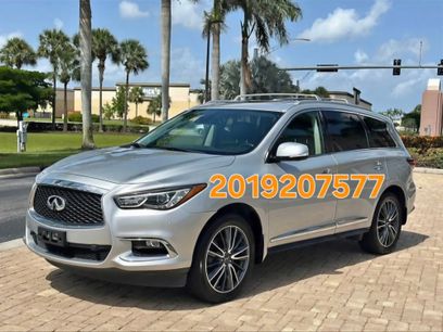 Used 2017 INFINITI QX60 Luxe w/ Deluxe Technology Package