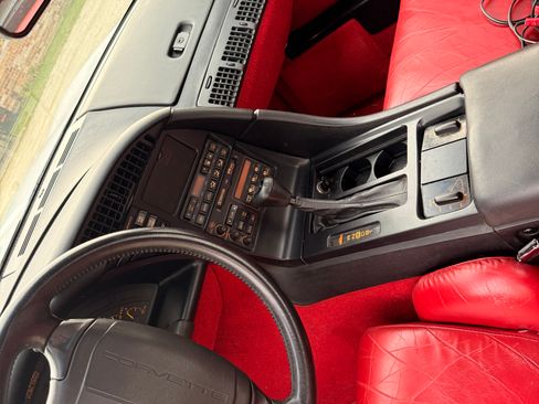 Used 1992 Chevrolet Corvette Hatchback Coupe 2D image 6