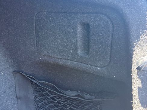 Used 2017 Hyundai Elantra SE FWD image 21