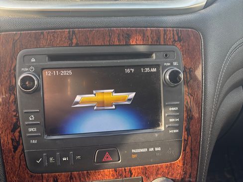 Used 2013 Chevrolet Traverse LT image 11