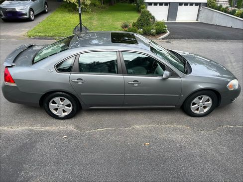 Used 2008 Chevrolet Impala LT w/ Luxury Edition Package FWD image 2