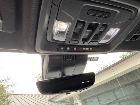 Used 2025 GMC Sierra 2500 AT4 w/ AT4 Premium Plus Package image 28