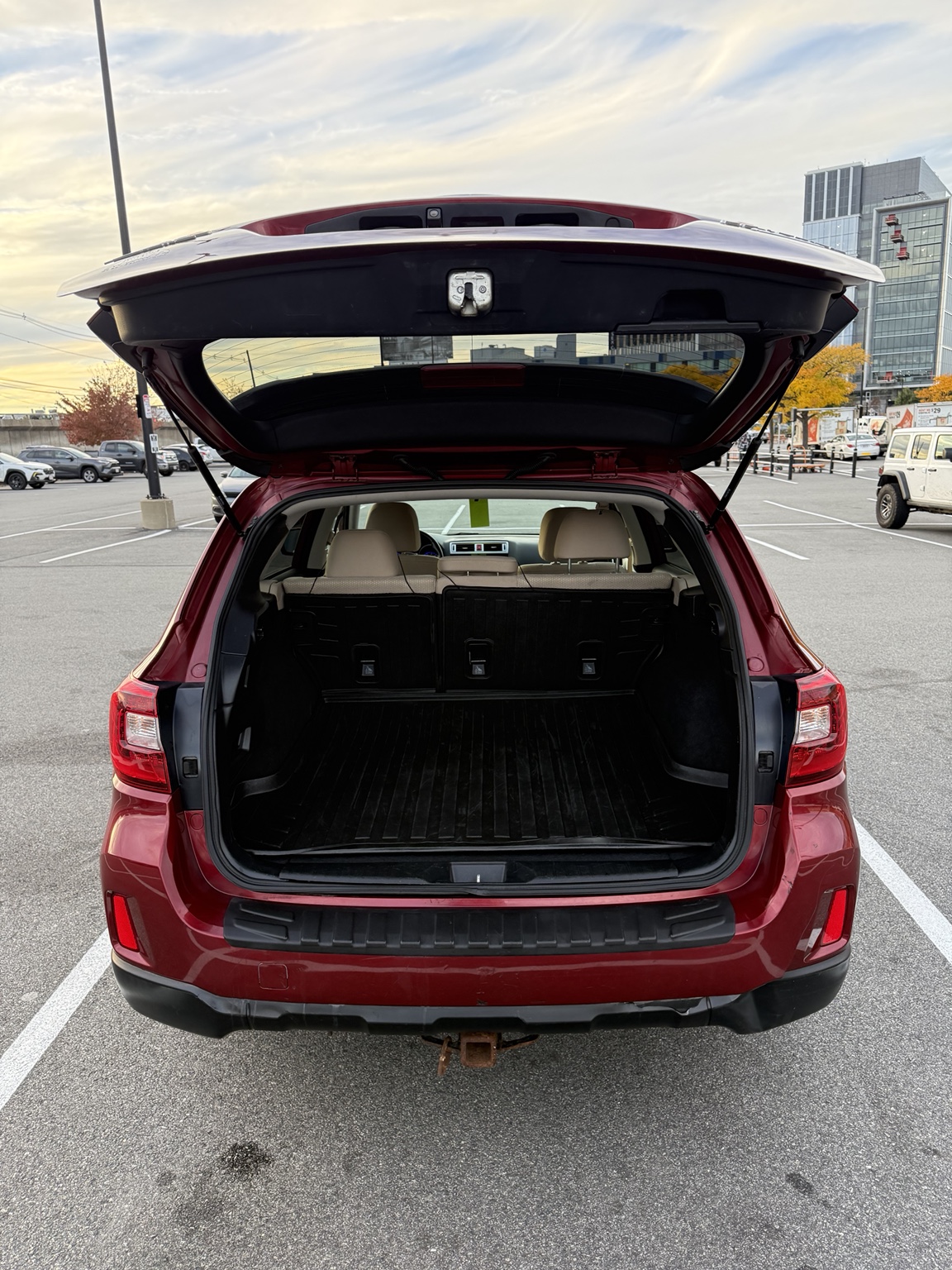 Used 2017 Subaru Outback 2.5i Premium AWD/4WD image 6