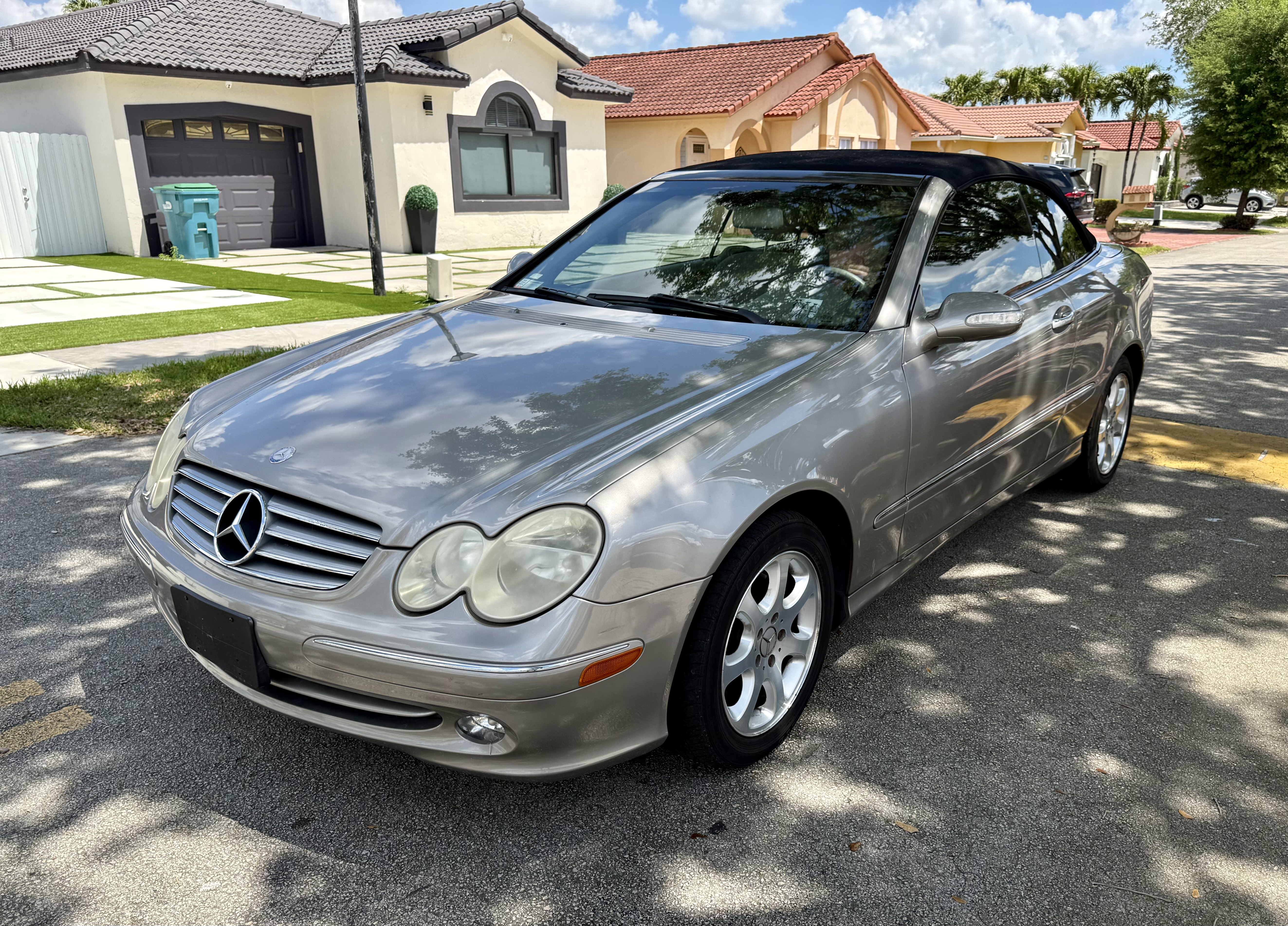 Used 2004 Mercedes-Benz CLK 320 Cabriolet image 1