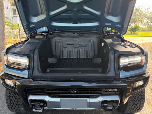 Used 2024 GMC Hummer EV 3X w/ Omega Edition AWD/4WD image 17
