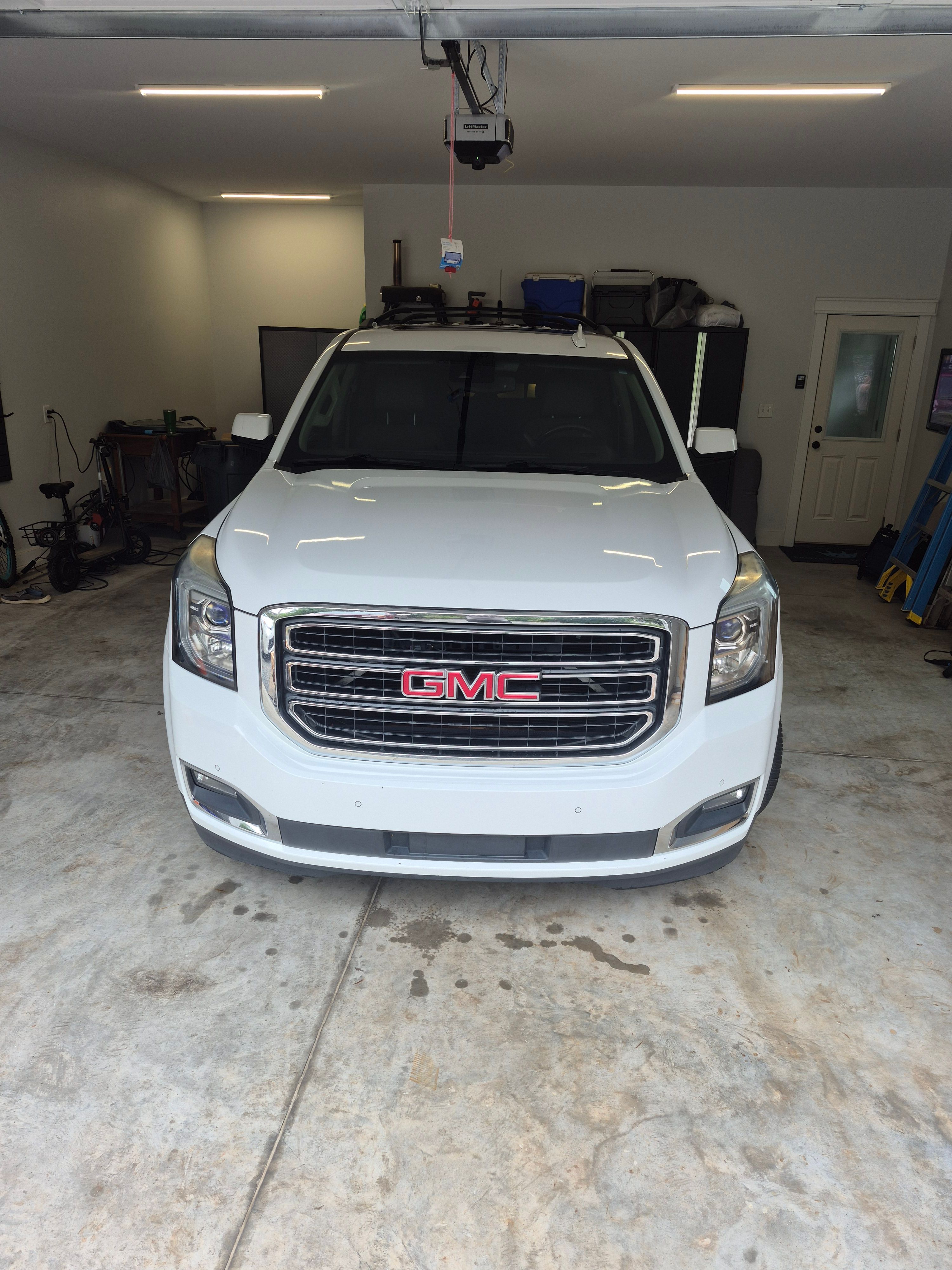 Used 2015 GMC Yukon SLT w/ Open Road Package RWD image 2