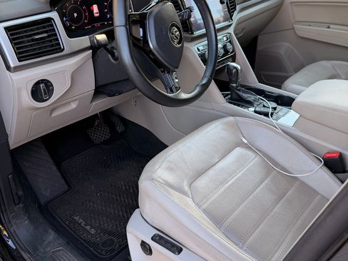 Used 2019 Volkswagen Atlas SEL Premium AWD/4WD image 6