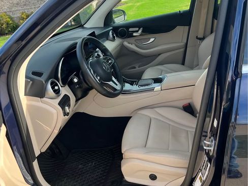 Used 2021 Mercedes-Benz GLC 300 image 9