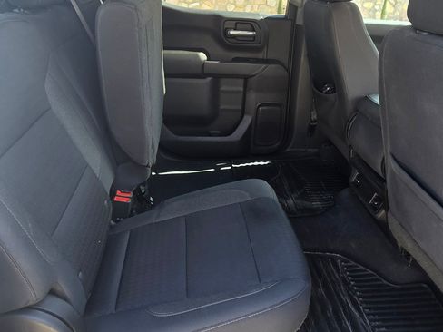 Used 2022 Chevrolet Silverado 1500 Custom image 10