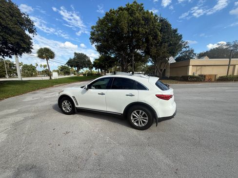 Used 2009 INFINITI FX35 35 Sport Utility 4D w/ Navigation Pkg image 1
