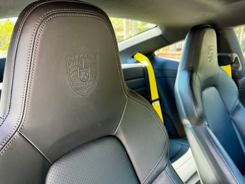 Used 2020 Porsche 911 Carrera S image 11