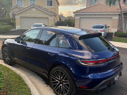 Used 2024 Porsche Macan Turbo AWD/4WD image 9