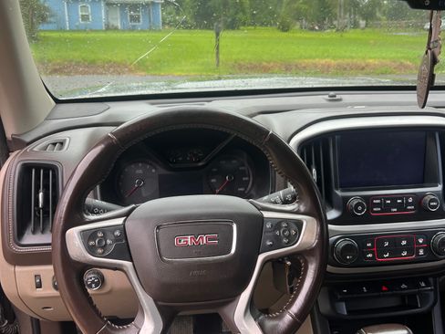 Used 2016 GMC Canyon SLE w/ SLE Convenience Package AWD/4WD image 10