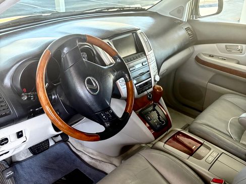Used 2004 Lexus RX 330 FWD image 9