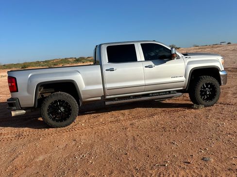 Used 2019 GMC Sierra 2500 SLT w/ Duramax Plus Package image 1