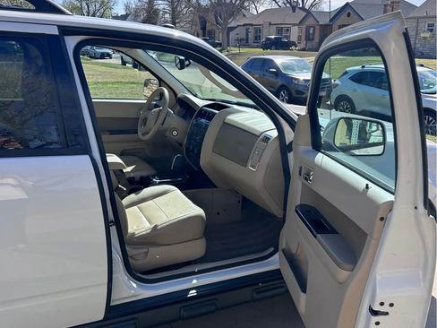 Used 2011 Ford Escape Limited w/ 302A Rapid Spec Order Code image 5