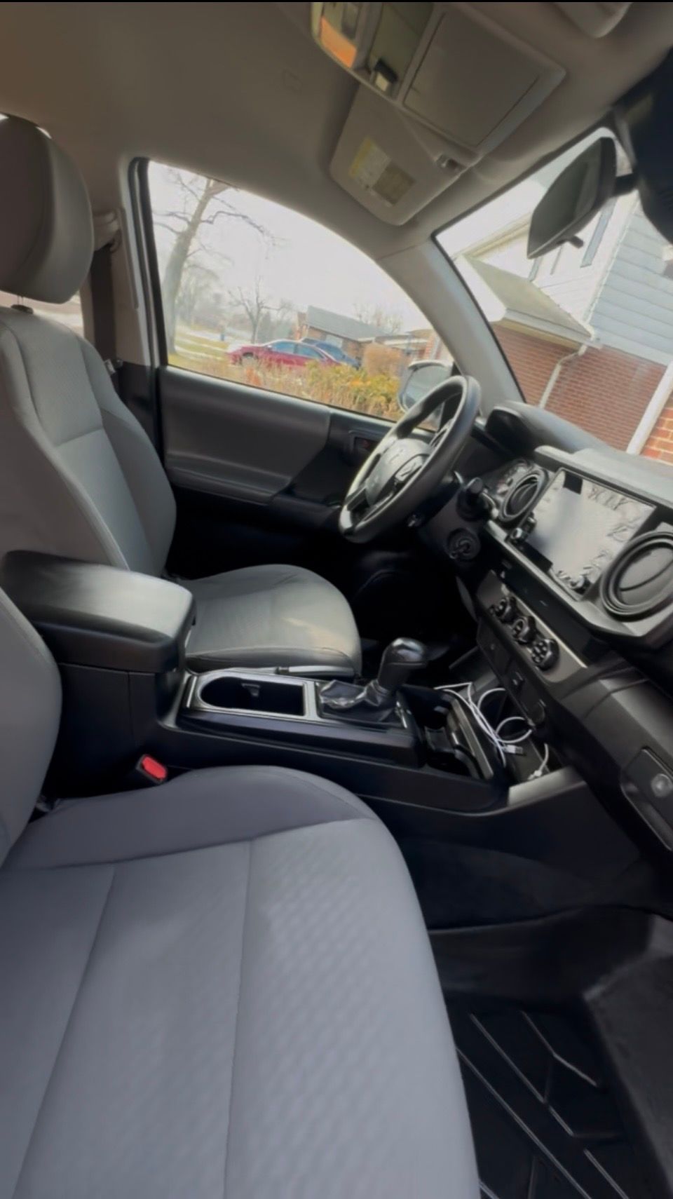 Used 2020 Toyota Tacoma SR w/ SR Convenience Package RWD image 14
