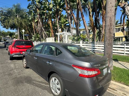 Used 2015 Nissan Sentra S image 5