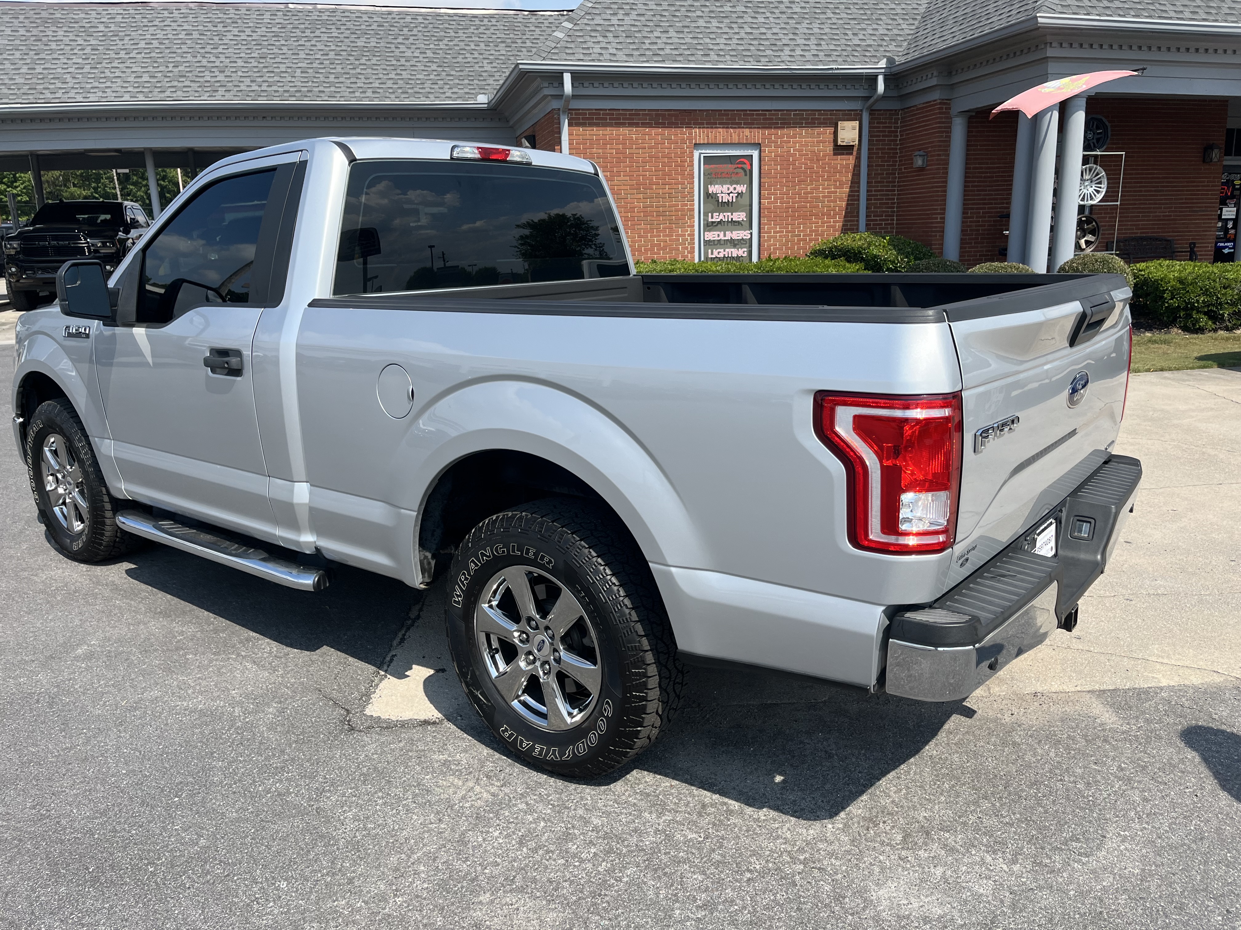 Used 2015 Ford F150 XL w/ Equipment Group 101A Mid RWD image 11