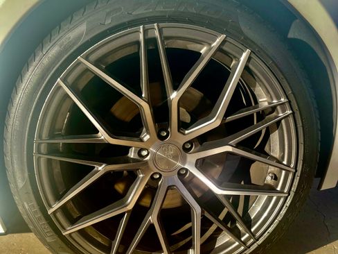 Used 2018 Jaguar F-TYPE R-Dynamic image 10