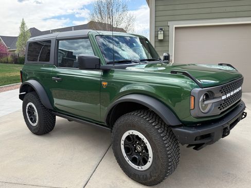 Used 2024 Ford Bronco Badlands w/ Sasquatch Package AWD/4WD image 8
