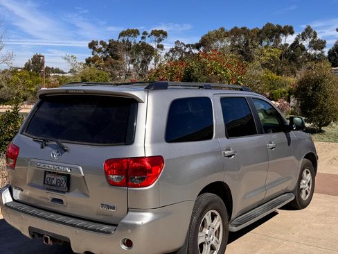 Used 2008 Toyota Sequoia SR5 image 8