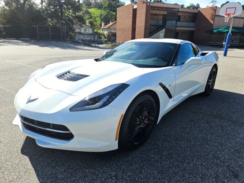 Used 2018 Chevrolet Corvette Stingray Coupe w/ Battery Protection Package image 23
