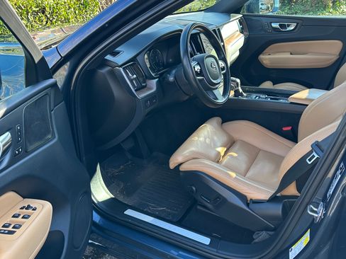 Used 2021 Volvo XC60 T5 Inscription w/ Protection Package Premier image 8