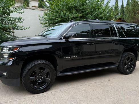 Used 2017 Chevrolet Suburban LT AWD/4WD image 1