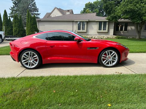 Used 2015 Jaguar F-TYPE S RWD image 4