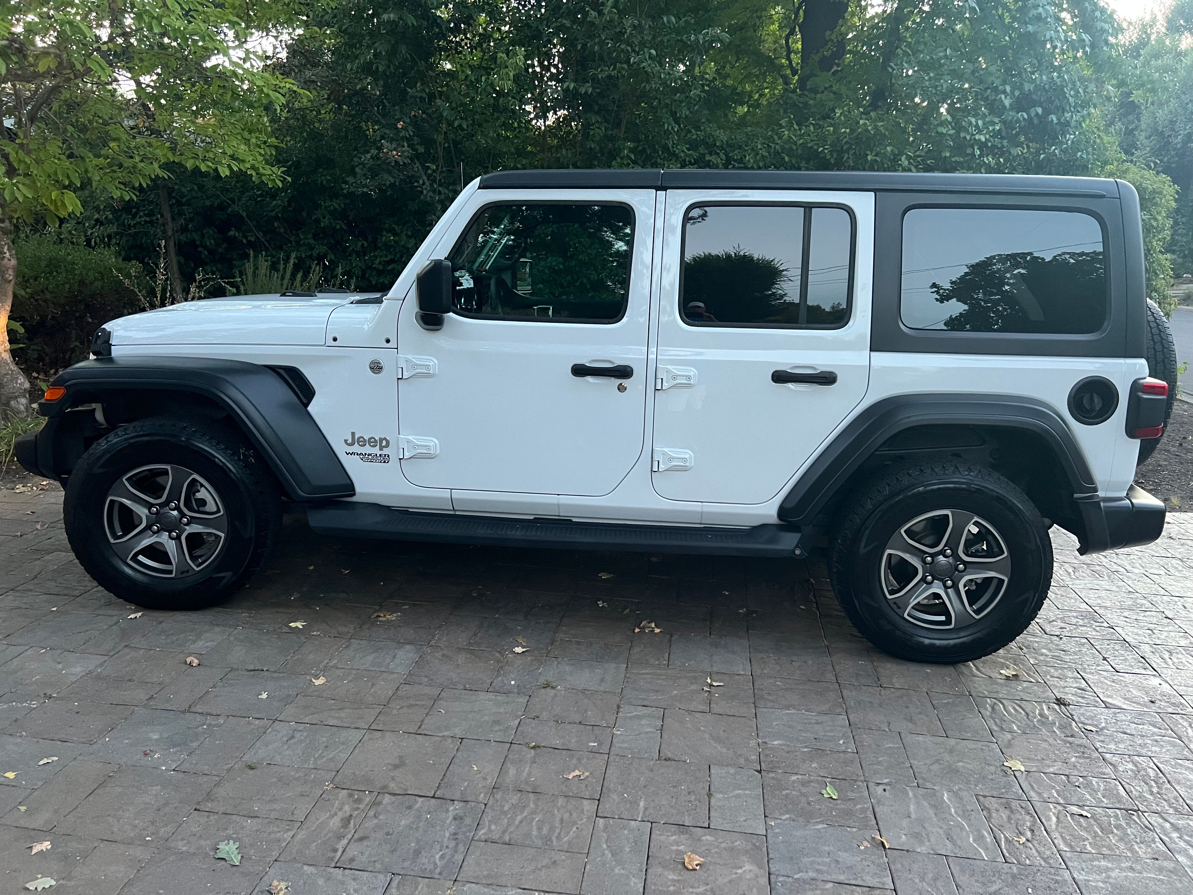 Used 2018 Jeep Wrangler Unlimited Sport S AWD/4WD image 6