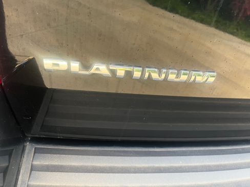 Used 2013 Cadillac Escalade Platinum image 9