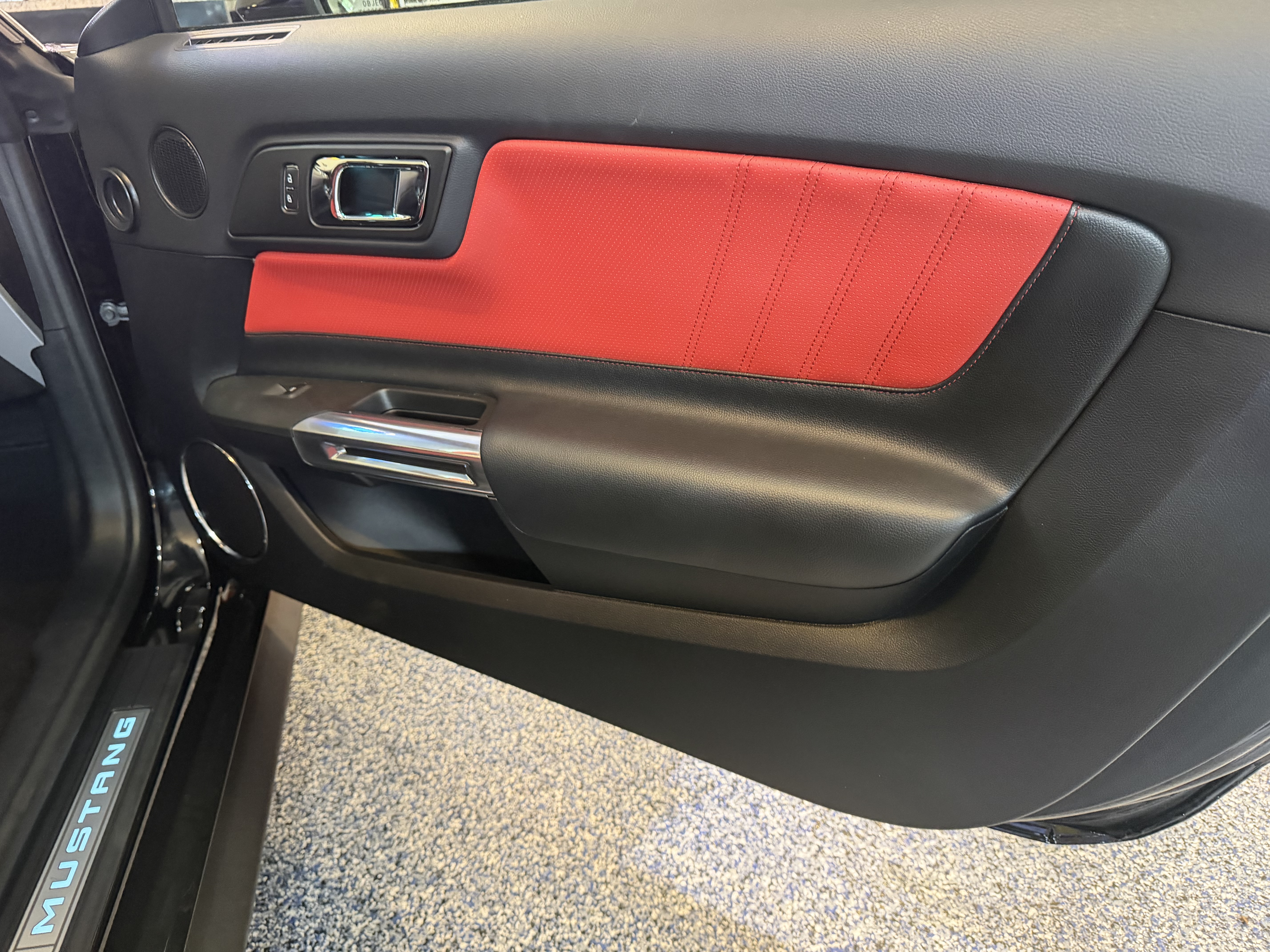 Used 2016 Ford Mustang GT Premium w/ Equipment Group 401A RWD image 13
